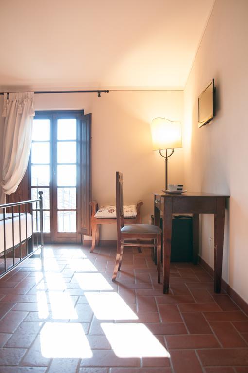 Agriturismo Borgo Tra Gli Olivi Кастільон-Фйорентіно Номер фото