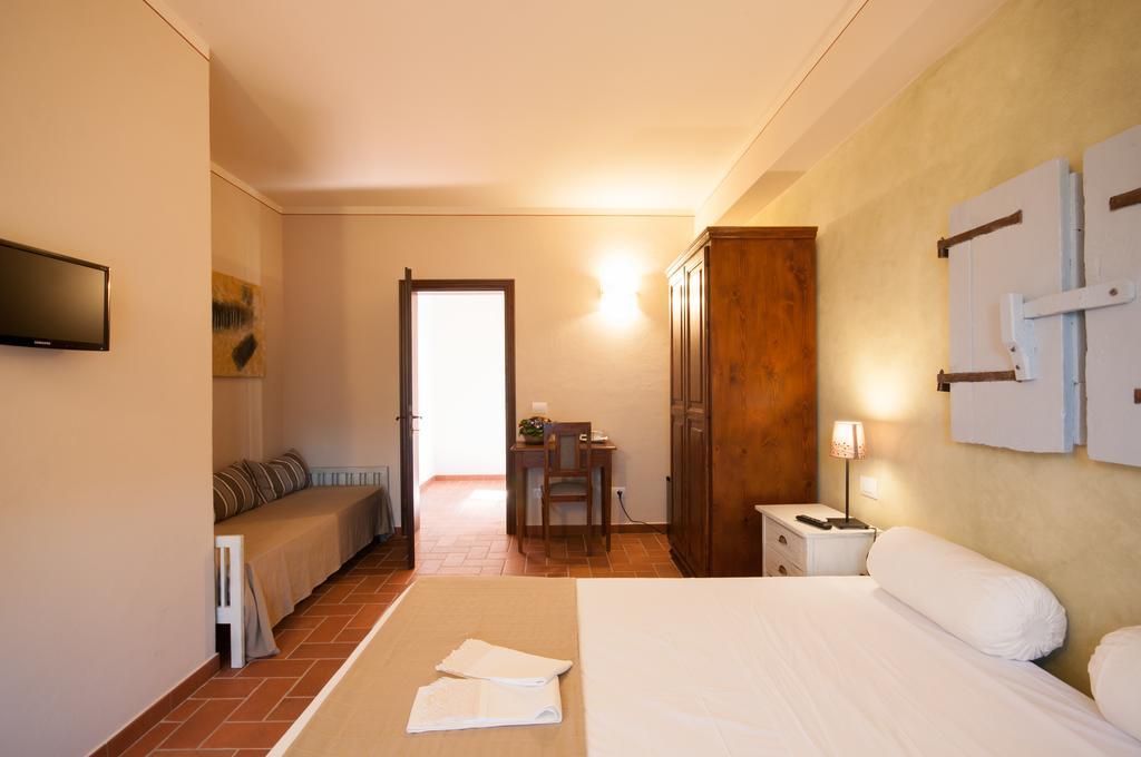 Agriturismo Borgo Tra Gli Olivi Кастільон-Фйорентіно Номер фото